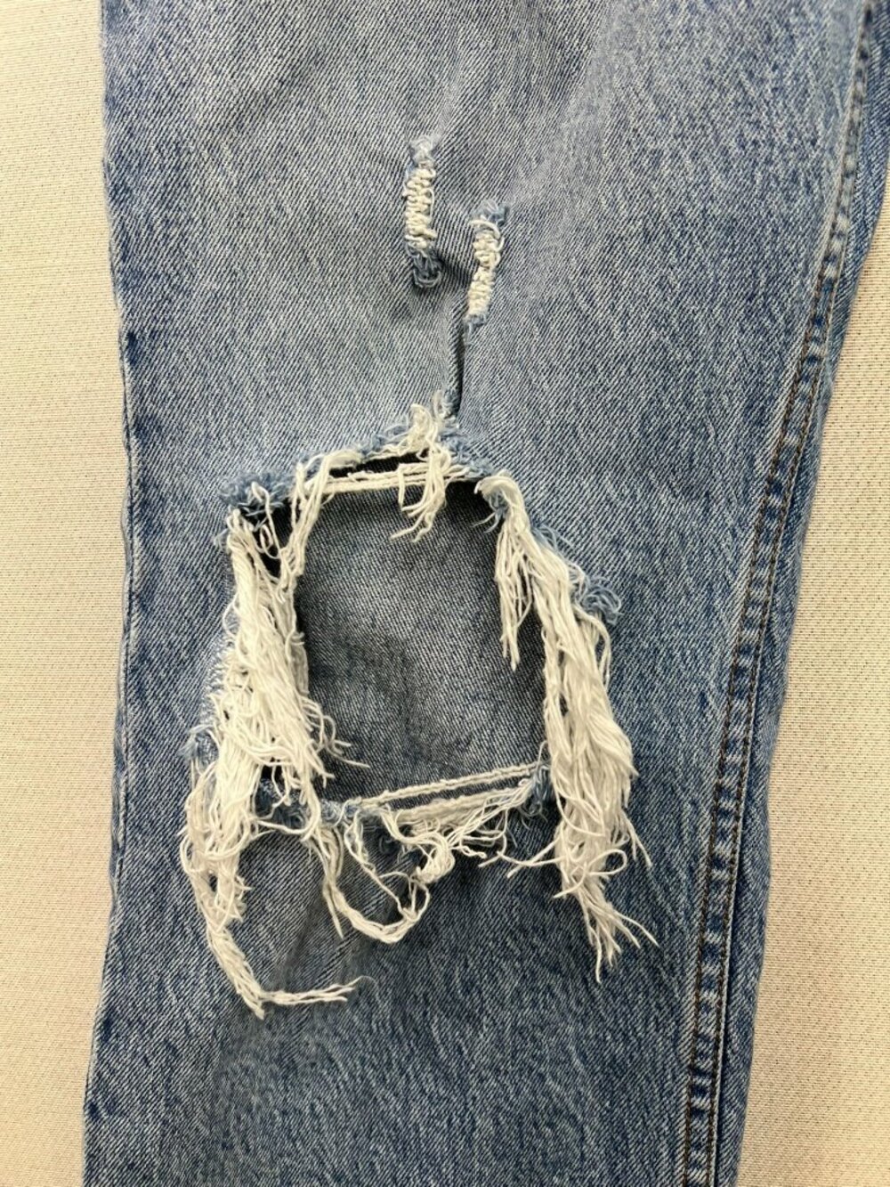 Abercrombie & Fitch Women The Dad High Rise Distressed Jeans Denim Sz 27/4L Blue - Picture 8 of 15